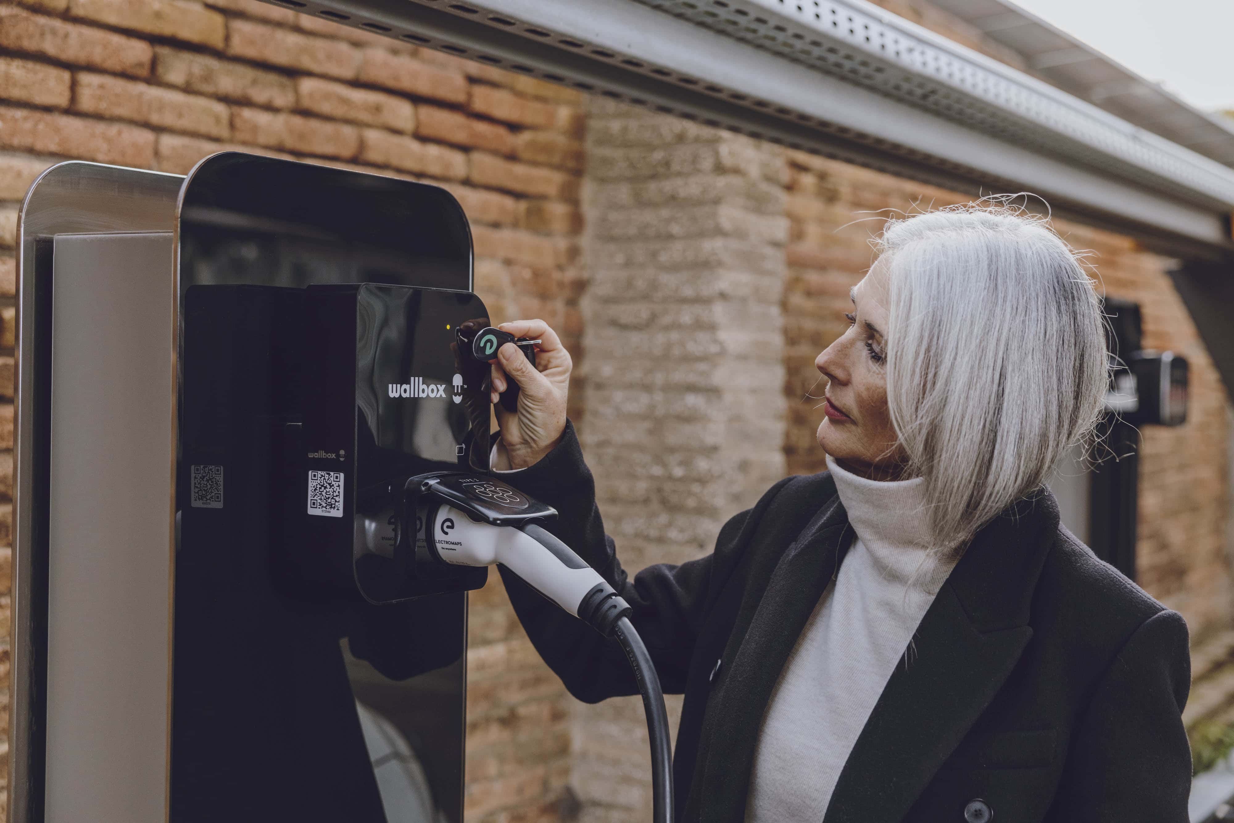 Câble de charge monophasé de type 2 + avec sac de rangement